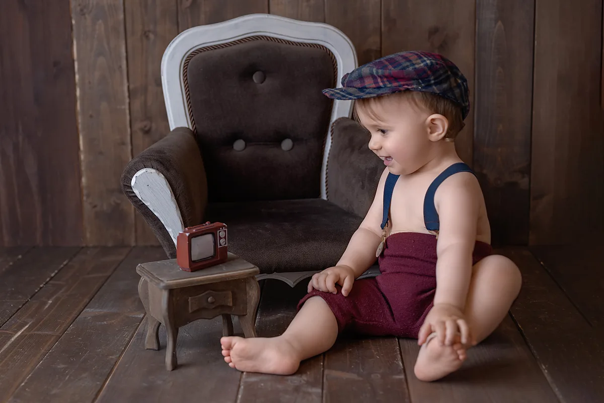 Cake Smash – fröhlicher Moment mit Tortencreme