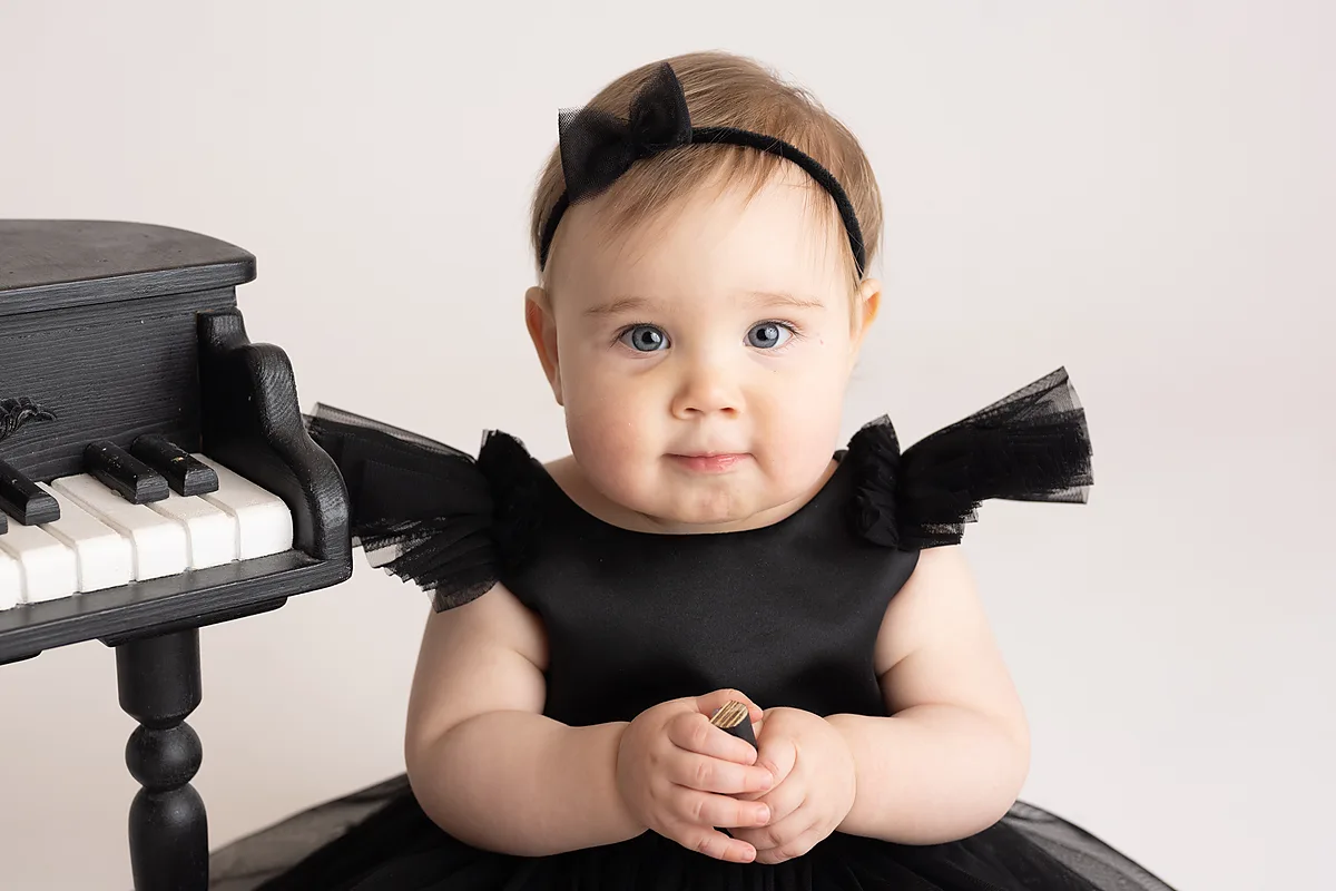 Cake-Smash-Shooting – Baby mit Geburtstagstorte