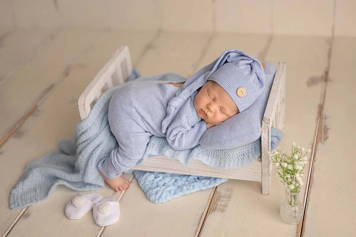 Newborn-Shooting – natürliches Babyfoto in weichem Licht