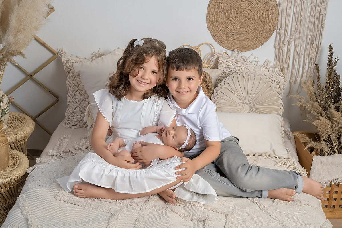 Newborn-Shooting – liebevolles Detail, ruhige Atmosphäre
