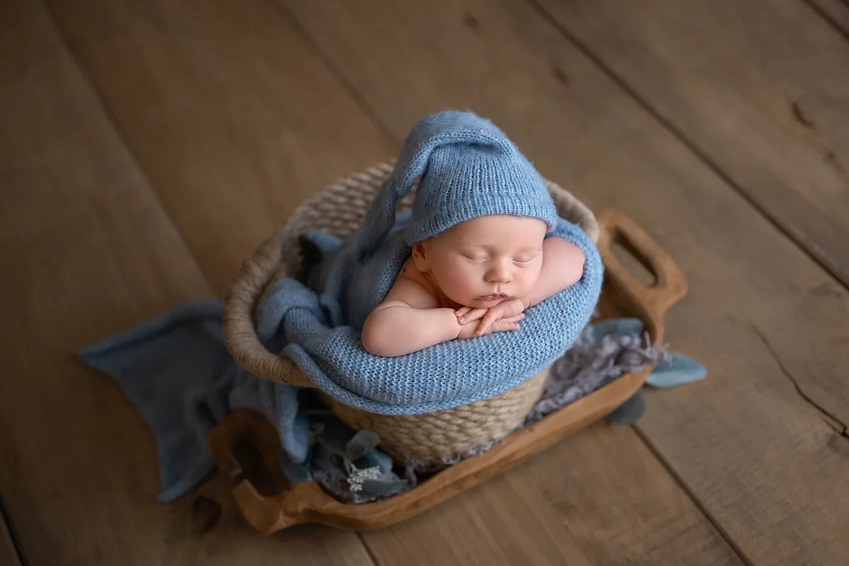 Neugeborenes Baby – Porträt aus dem Fotostudio Schweiz